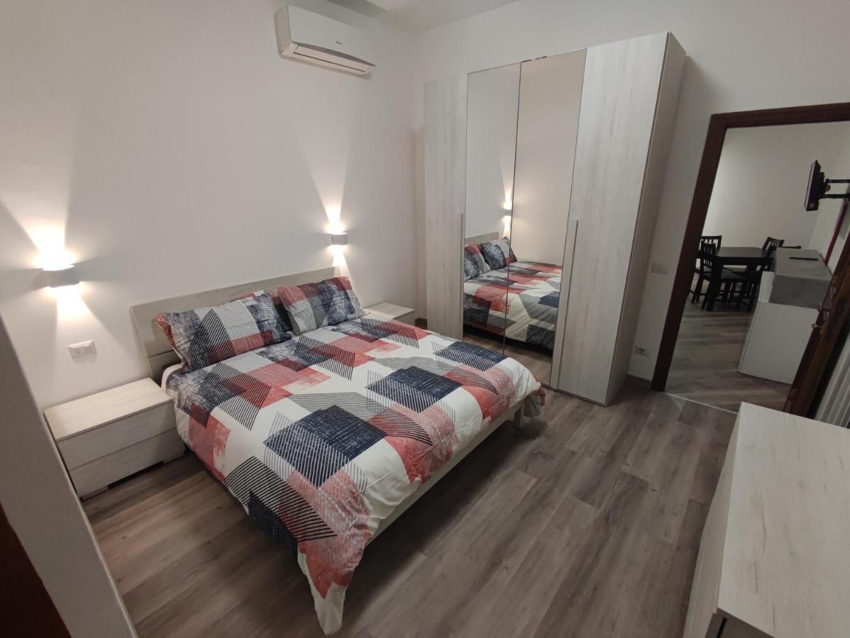 Appartement Lotto 30 Metro Garbatella à Rome Extérieur photo