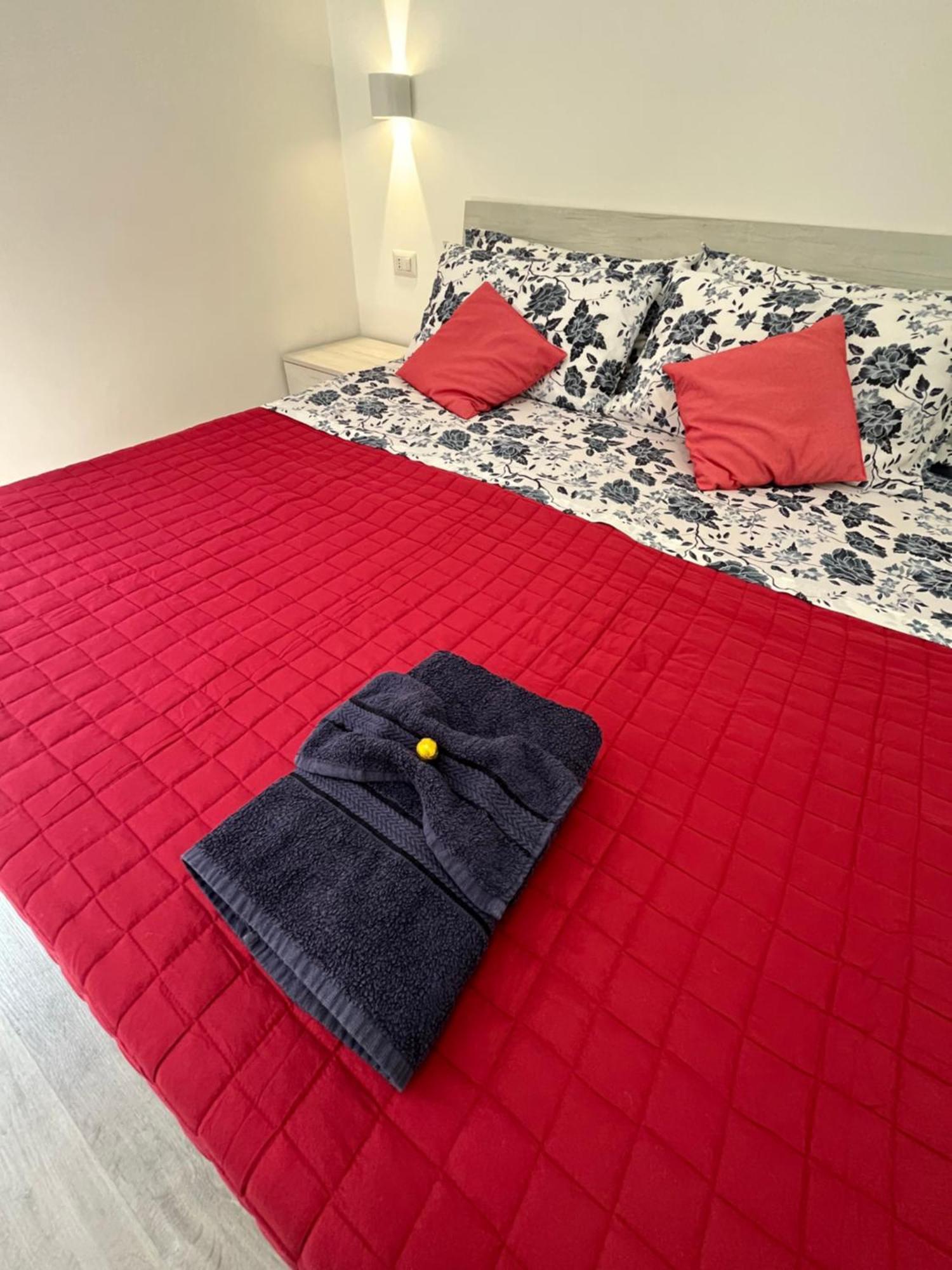 Appartement Lotto 30 Metro Garbatella à Rome Extérieur photo
